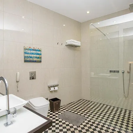 Beautiful Trendy Spacious Very Location Апартаменты *