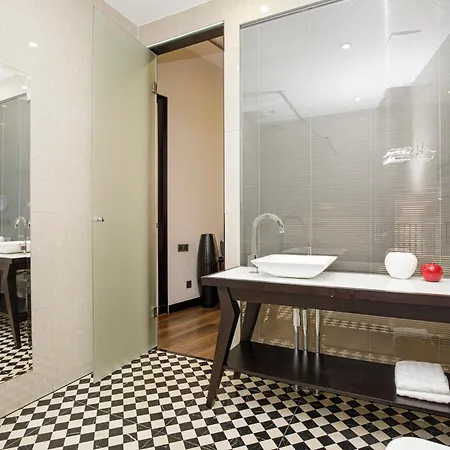 Beautiful Trendy Spacious Very Location * Барселона