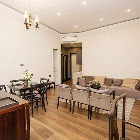 Beautiful Trendy Spacious Very Location Апартаменты *