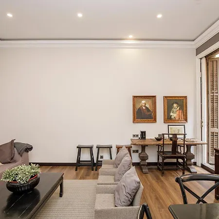 Apartment Beautiful Trendy Spacious Very Location Barcelona